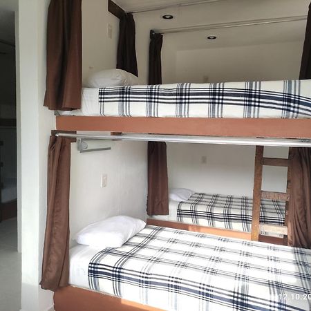 טולום The All Inclusive Hostel - Food, Drinks And Transportation To The Beach And Cenotes חדר תמונה