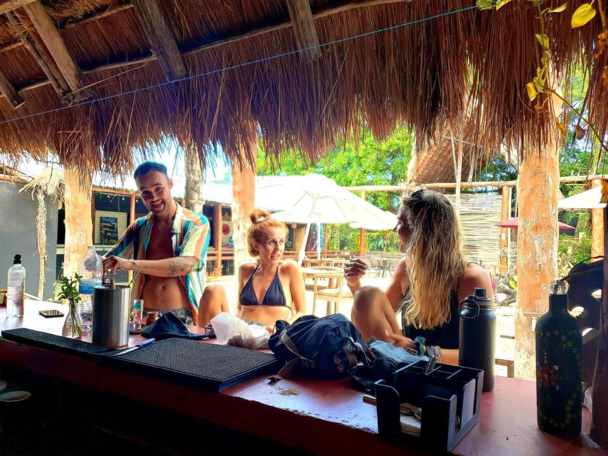 טולום The All Inclusive Hostel - Food, Drinks And Transportation To The Beach And Cenotes מראה חיצוני תמונה