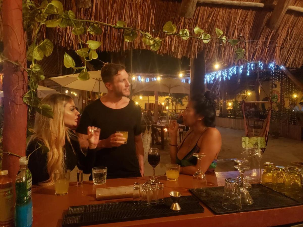 טולום The All Inclusive Hostel - Food, Drinks And Transportation To The Beach And Cenotes מראה חיצוני תמונה