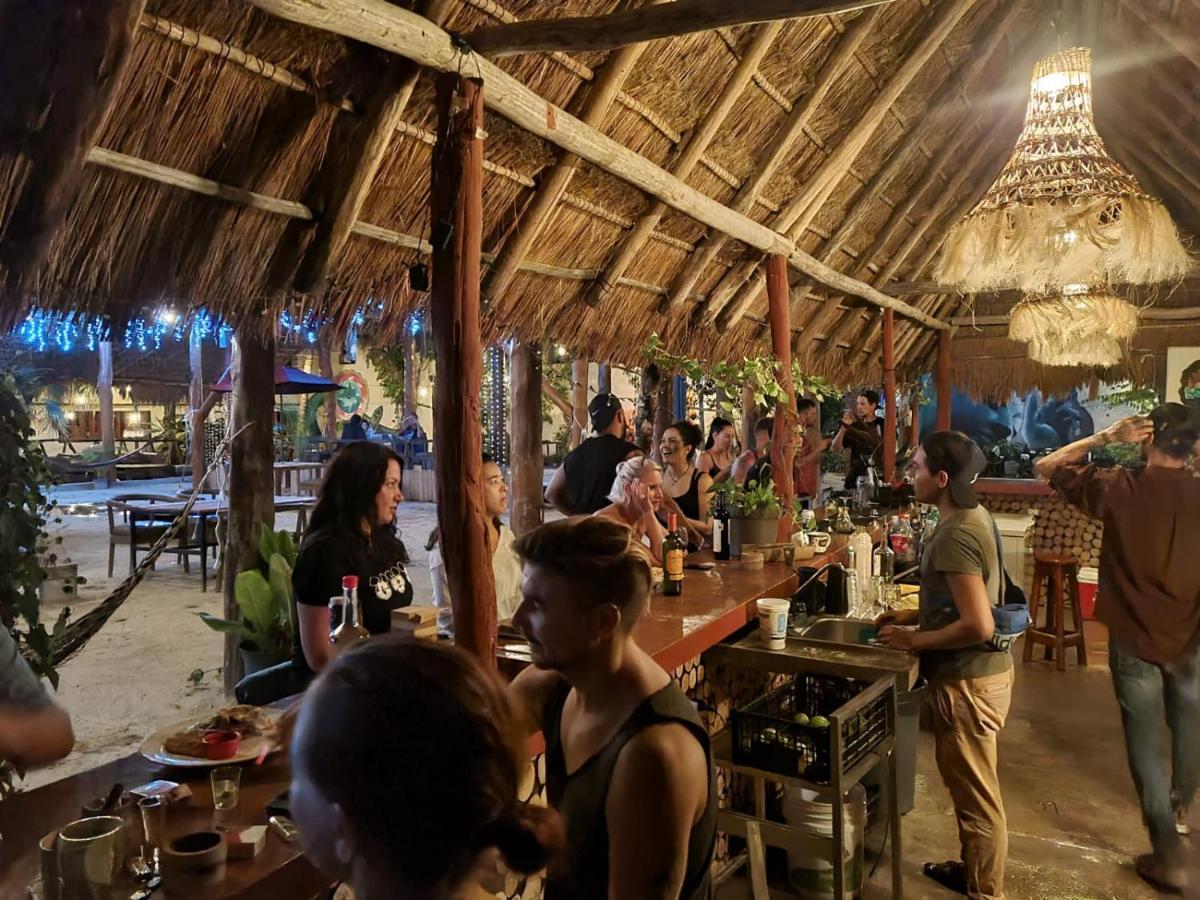 טולום The All Inclusive Hostel - Food, Drinks And Transportation To The Beach And Cenotes מראה חיצוני תמונה