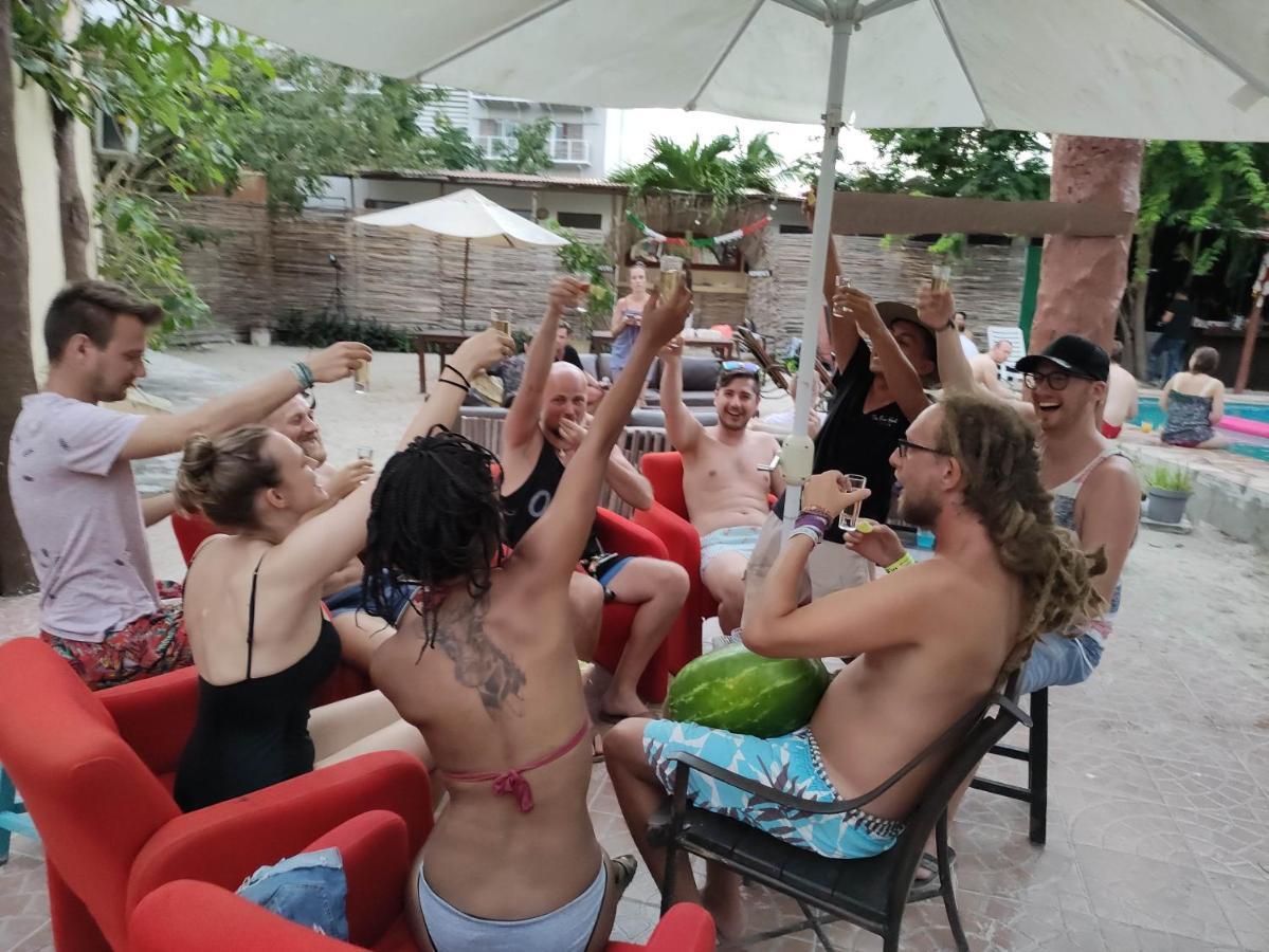 טולום The All Inclusive Hostel - Food, Drinks And Transportation To The Beach And Cenotes מראה חיצוני תמונה