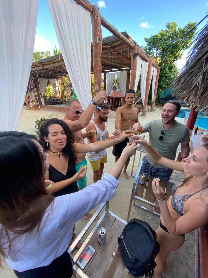 טולום The All Inclusive Hostel - Food, Drinks And Transportation To The Beach And Cenotes מראה חיצוני תמונה