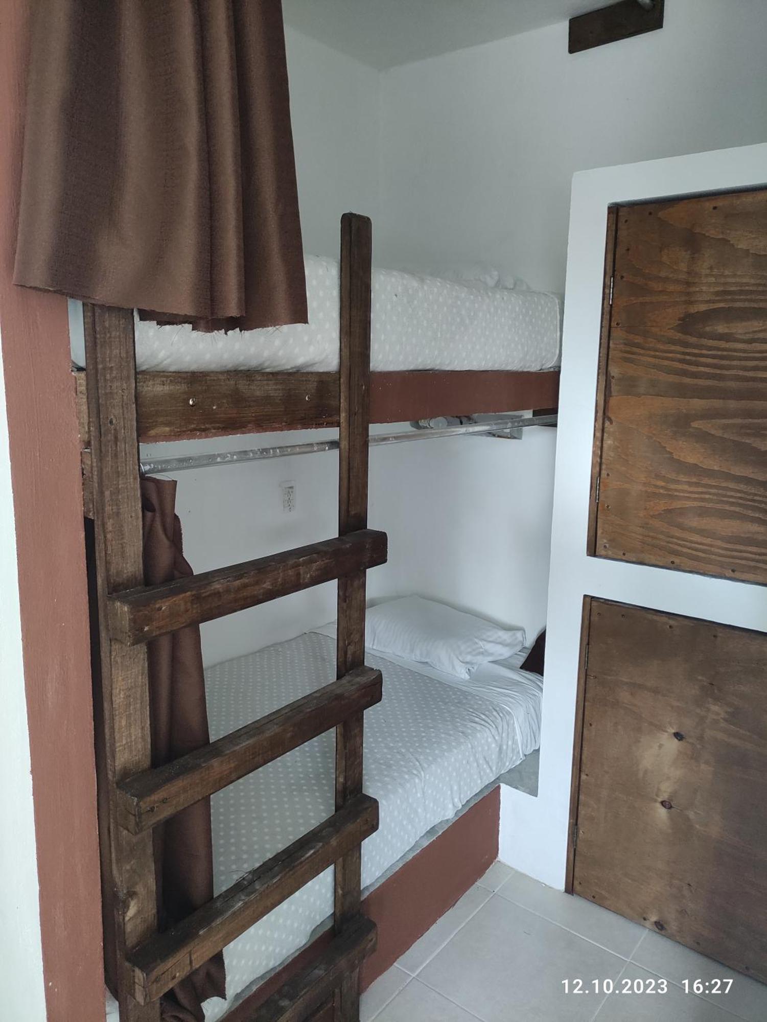 טולום The All Inclusive Hostel - Food, Drinks And Transportation To The Beach And Cenotes חדר תמונה