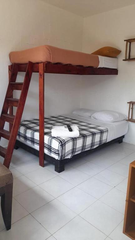 טולום The All Inclusive Hostel - Food, Drinks And Transportation To The Beach And Cenotes חדר תמונה