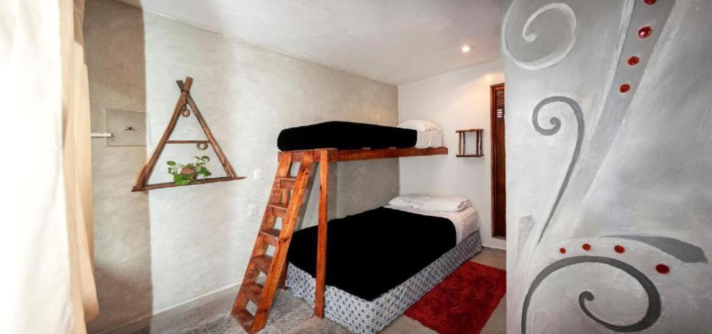טולום The All Inclusive Hostel - Food, Drinks And Transportation To The Beach And Cenotes חדר תמונה